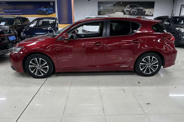 Used Lexus CT 2017 CT200h Comfort Edition Monochrome China V Standard Exterior 5