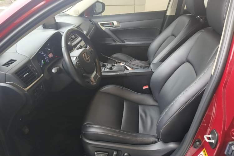 Used Lexus CT 2017 CT200h Comfort Edition Monochrome China V Standard Left Front Seat