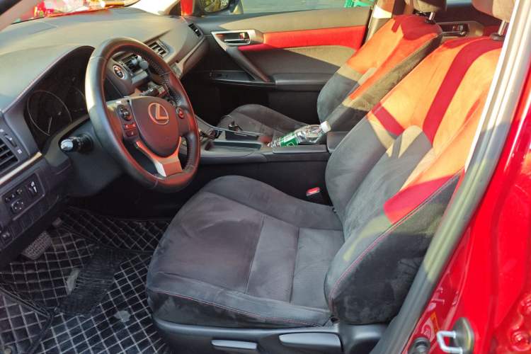 Used Lexus CT 2017 CT200h Elite Edition Solid Color China V Standard Left Front Seat