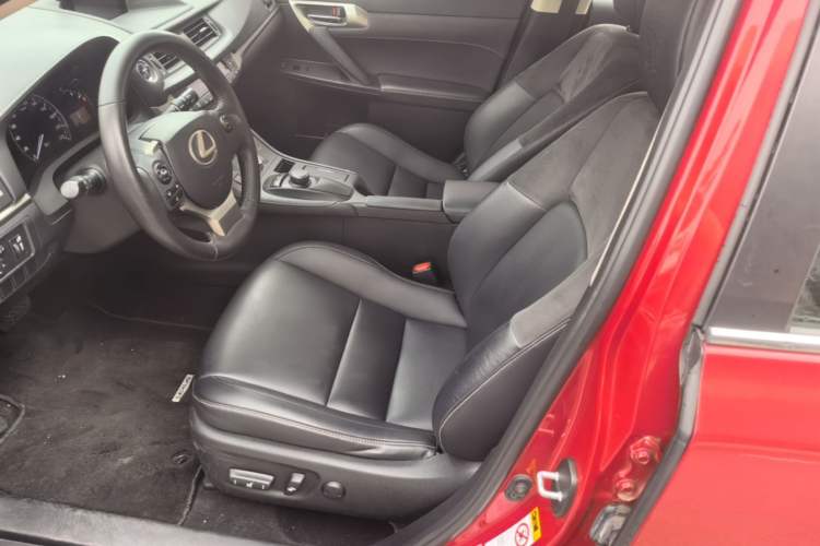 Used Lexus CT 2017 CT200h Comfort Edition Monochrome China V Standard Left Front Seat
