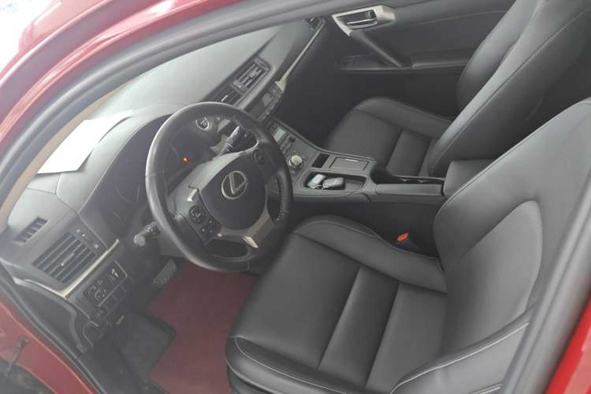 Used Lexus CT 2017 CT200h Elite Edition Solid Color China V Standard Left Front Seat