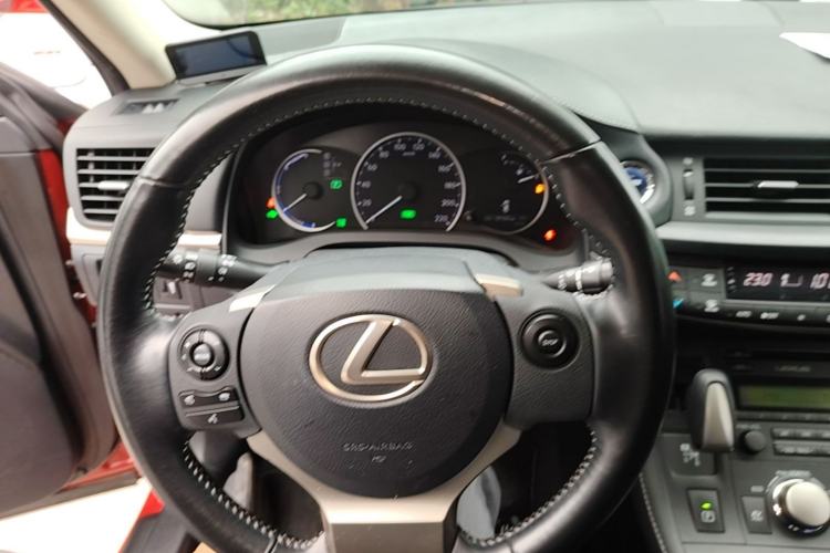 Used Lexus CT 2017 CT200h Elite Edition Monotone China VI Steering Wheel