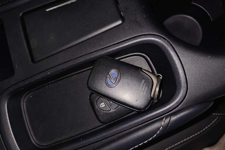 Used Lexus CT 2017 CT200h Elite Edition Solid Color China V Standard Vehicle Key