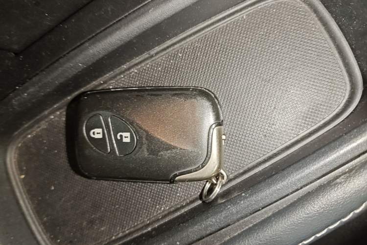 Used Lexus CT 2017 CT200h Elite Edition Monotone China VI Vehicle Key