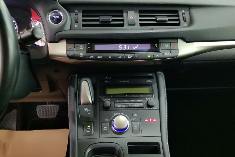 Used Lexus CT 2017 CT200h Elite Edition Solid Color China V Standard Audio And AC Panel
