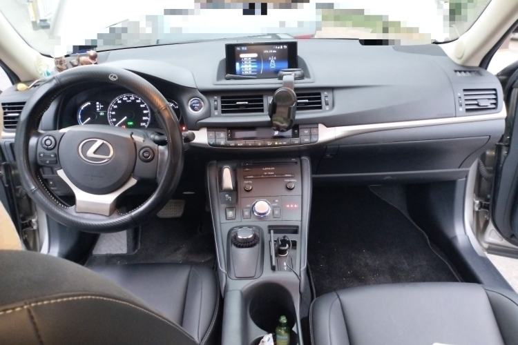 Used Lexus CT 2017 CT200h Comfort Edition Monochrome China V Standard Center Console