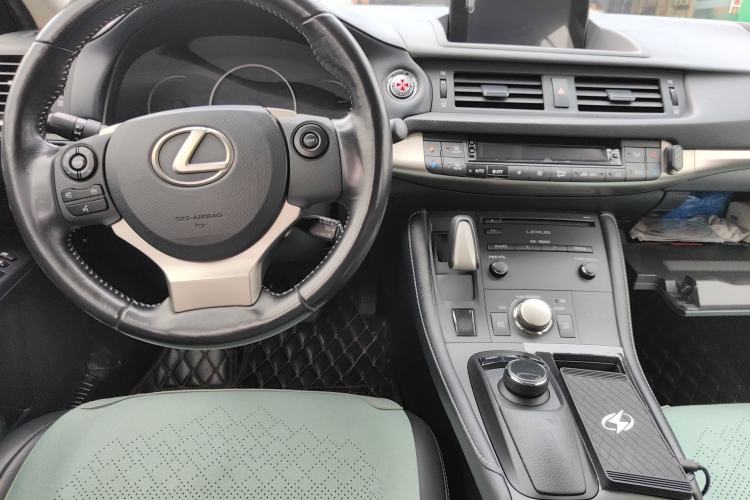 Used Lexus CT 2017 CT200h Comfort Edition Monochrome China V Standard Center Console