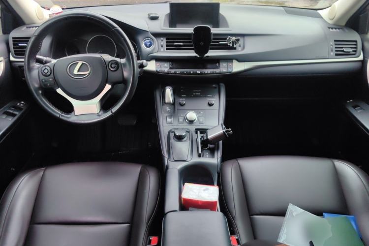 Used Lexus CT 2017 CT200h Comfort Edition Monochrome China V Standard Center Console