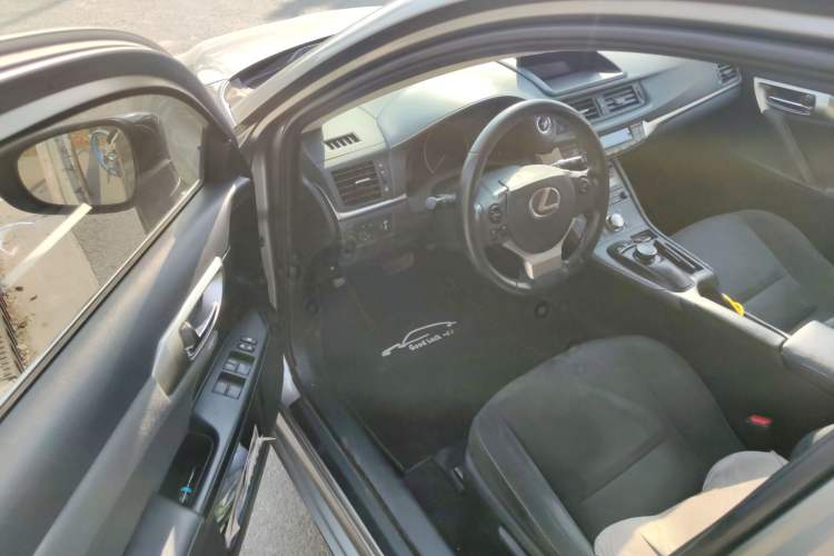 Used Lexus CT 2017 CT200h Elite Edition Solid Color China V Standard Driver Seat