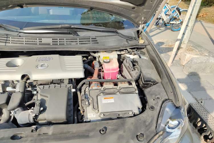 Used Lexus CT 2017 CT200h Elite Edition Solid Color China V Standard Engine Bay Left