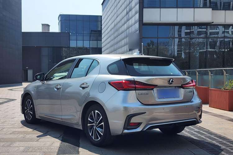 Used Lexus CT 2017 CT200h Elite Edition Solid Color China V Standard Exterior 4