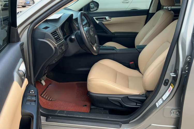 Used Lexus CT 2017 CT200h Elite Edition Monotone China VI Interior 1