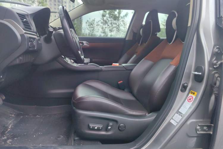 Used Lexus CT 2017 CT200h Comfort Edition Monochrome China V Standard Left Front Seat