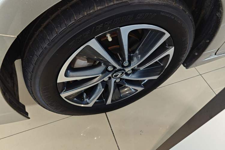 Used Lexus CT 2017 CT200h Elite Edition Monotone China VI Left Front Wheel Hub