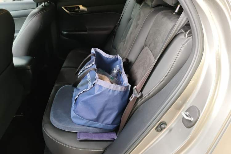 Used Lexus CT 2017 CT200h F SPORT Two-Tone China V Standard Left Rear Seat