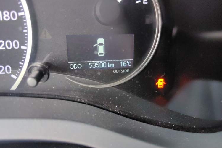 Used Lexus CT 2017 CT200h Comfort Edition Monochrome China V Standard Odometer Close Up