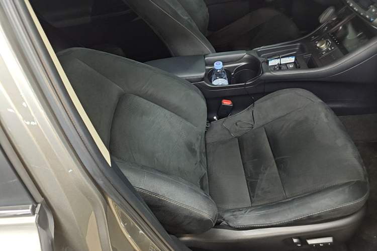 Used Lexus CT 2017 CT200h Elite Edition Monotone China VI Right Front Seat
