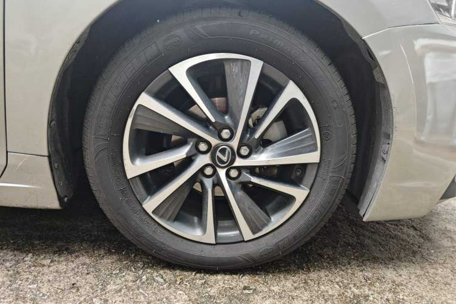 Used Lexus CT 2017 CT200h Elite Edition Monotone China VI Right Front Wheel Hub