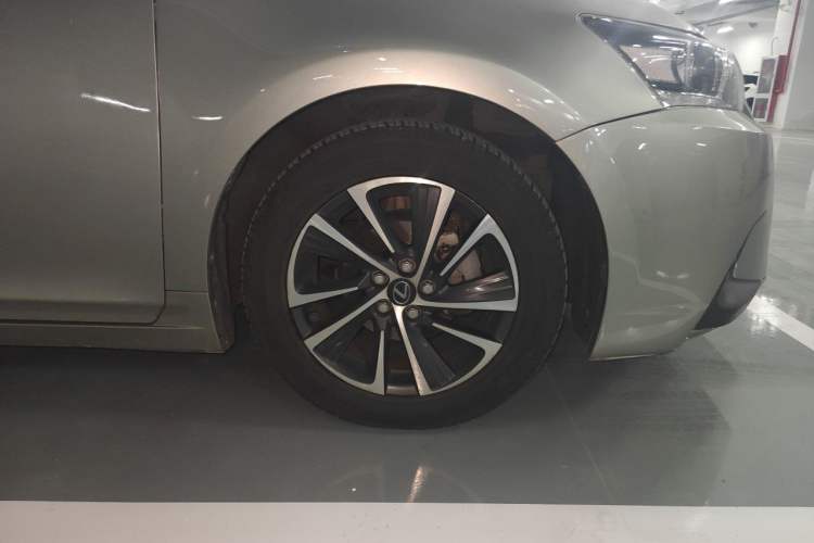 Used Lexus CT 2017 CT200h Elite Edition Solid Color China V Standard Right Front Wheel Hub