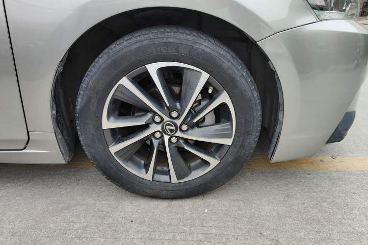 Used Lexus CT 2017 CT200h Comfort Edition Monochrome China V Standard Right Front Wheel Hub