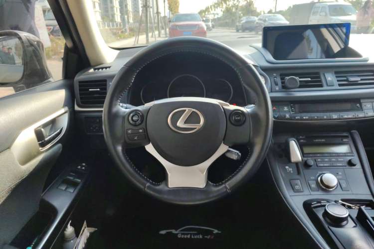 Used Lexus CT 2017 CT200h Elite Edition Solid Color China V Standard Steering Wheel
