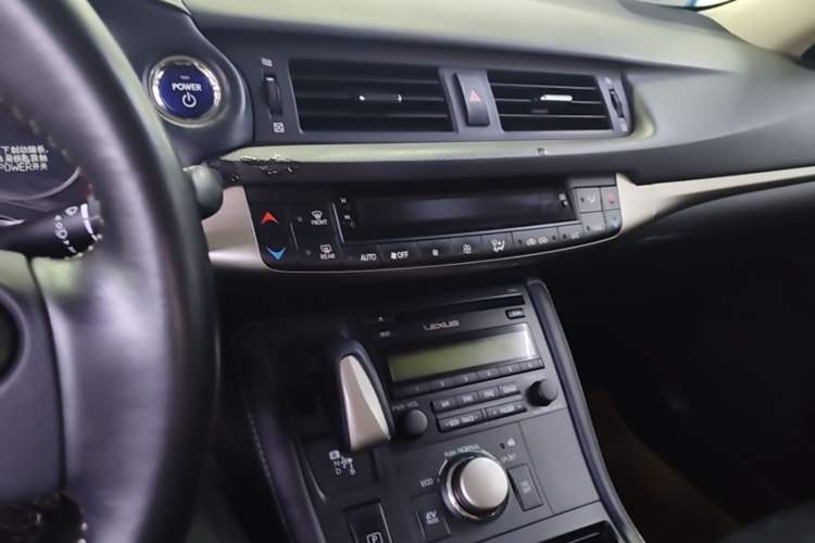 Used Lexus CT 2017 CT200h Elite Edition Solid Color China V Standard Audio And AC Panel