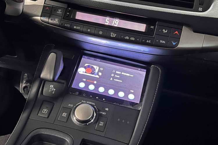 Used Lexus CT 2017 CT200h Elite Edition Monotone China VI Audio And AC Panel