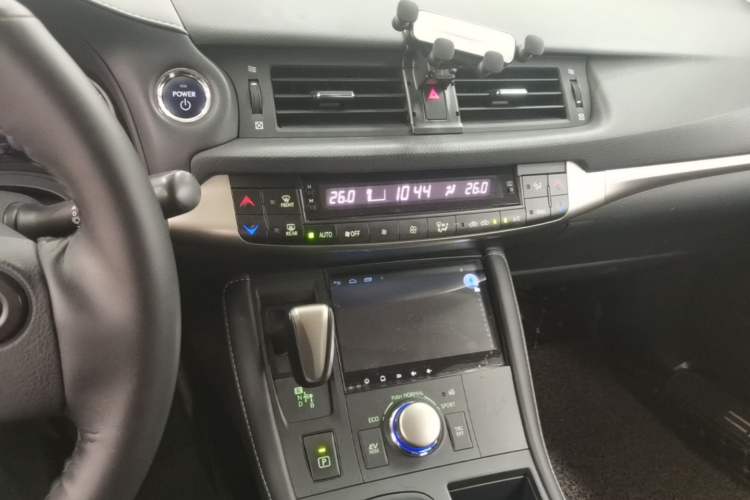 Used Lexus CT 2017 CT200h Elite Edition Solid Color China V Standard Audio And AC Panel