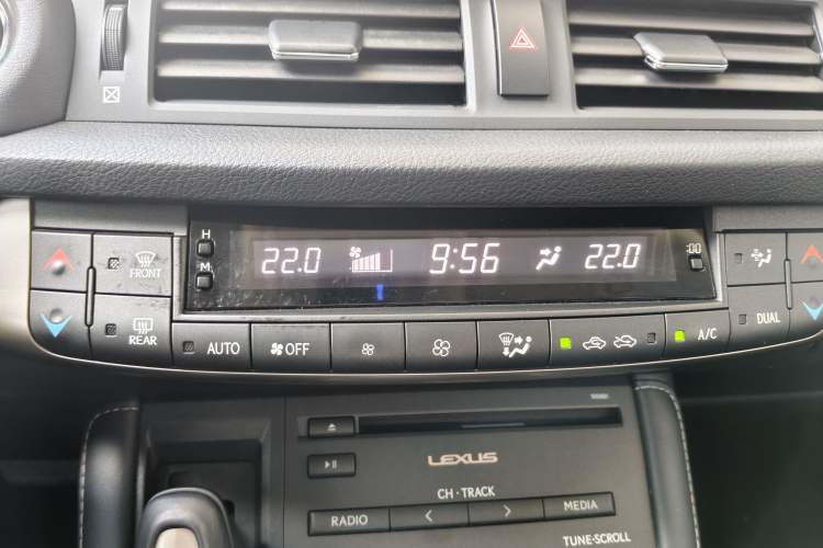 Used Lexus CT 2017 CT200h Comfort Edition Monochrome China VI Audio And AC Panel