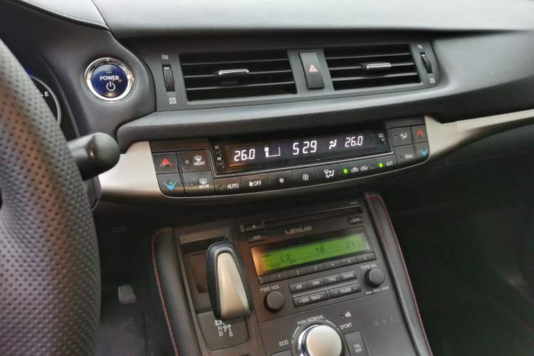 Used Lexus CT 2017 CT200h Elite Edition Solid Color China V Standard Audio And AC Panel