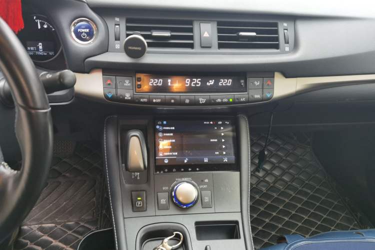 Used Lexus CT 2017 CT200h Elite Edition Solid Color China V Standard Audio And AC Panel