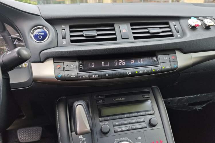 Used Lexus CT 2017 CT200h Elite Edition Solid Color China V Standard Audio And AC Panel