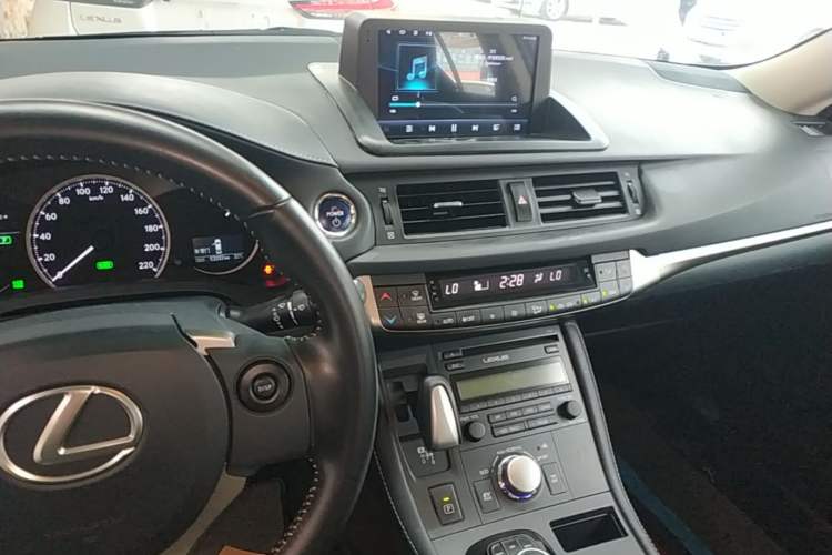 Used Lexus CT 2017 CT200h Elite Edition Monotone China VI Audio And AC Panel