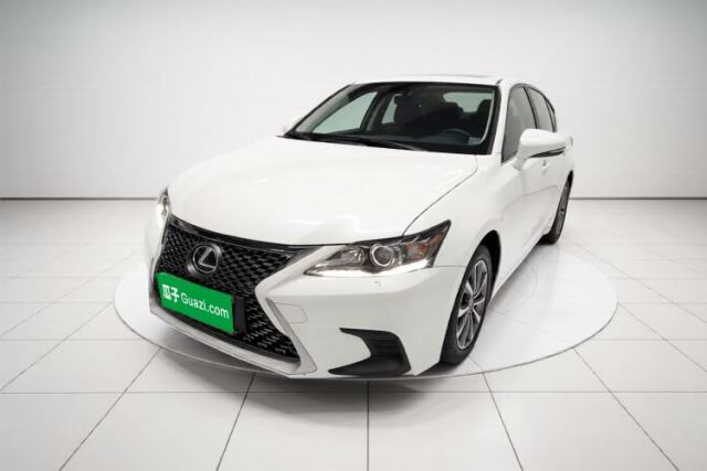 Ojetý Lexus CT 2017 CT200h Elite Edition Monotone China VI