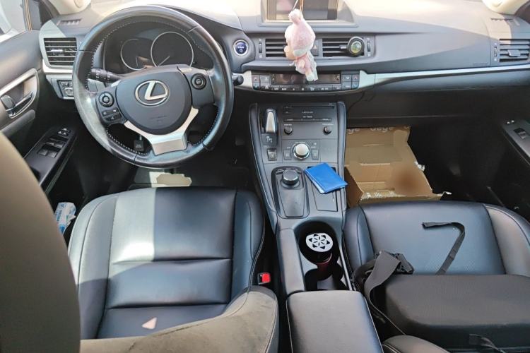 Used Lexus CT 2017 CT200h Comfort Edition Monochrome China V Standard Center Console