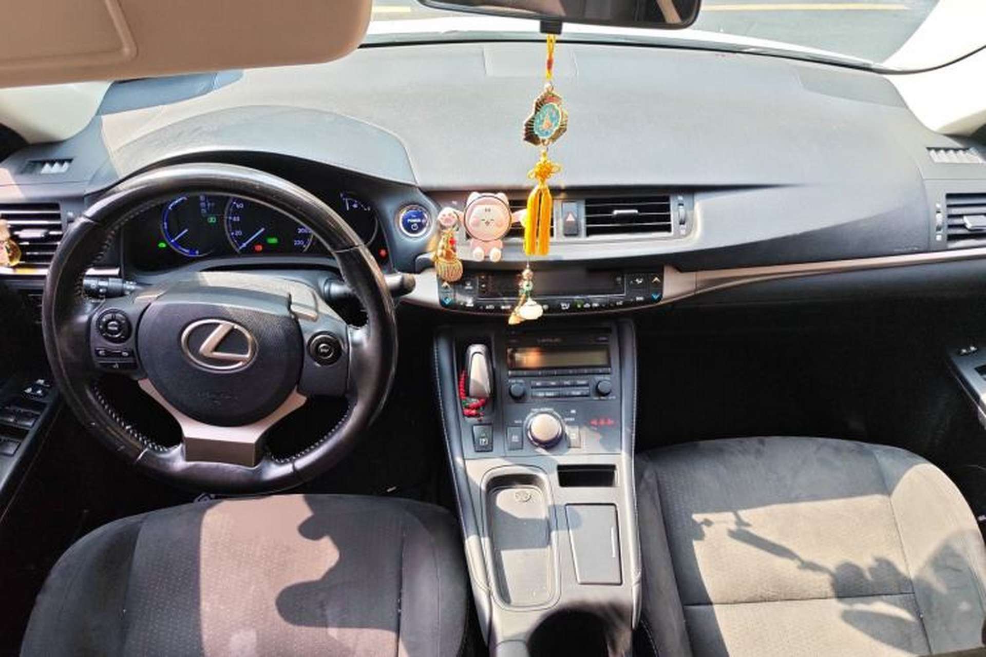 Used Lexus CT 2017 CT200h Elite Edition Monotone China VI Center Console