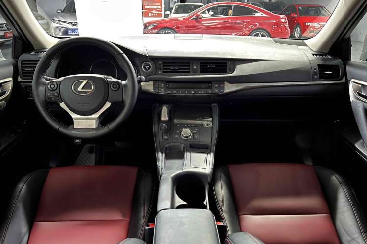 Used Lexus CT 2017 CT200h Elite Edition Monotone China VI Center Console
