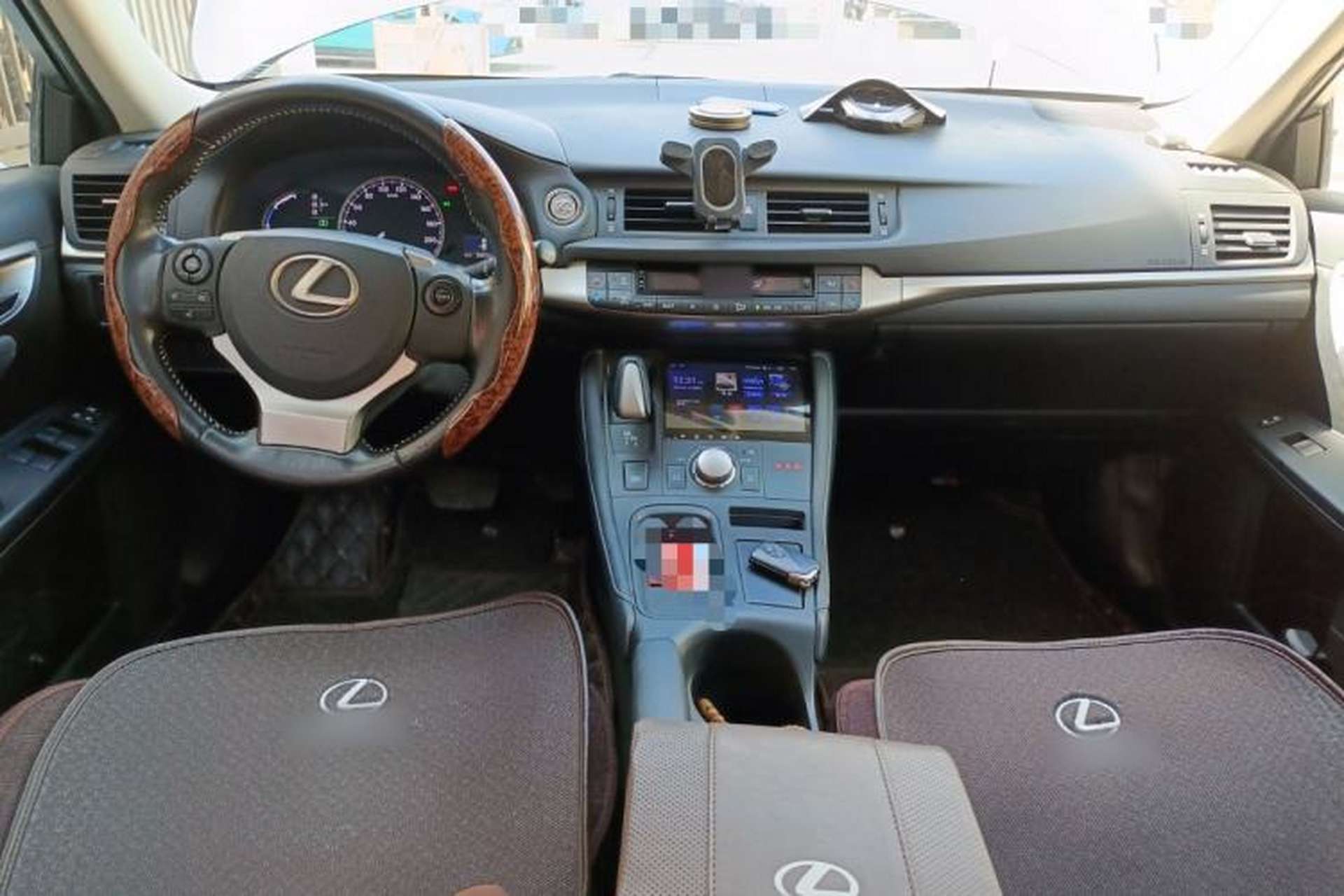 Used Lexus CT 2017 CT200h Elite Edition Solid Color China V Standard Center Console