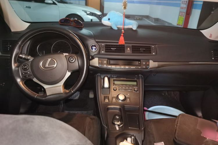 Used Lexus CT 2017 CT200h Elite Edition Solid Color China V Standard Center Console