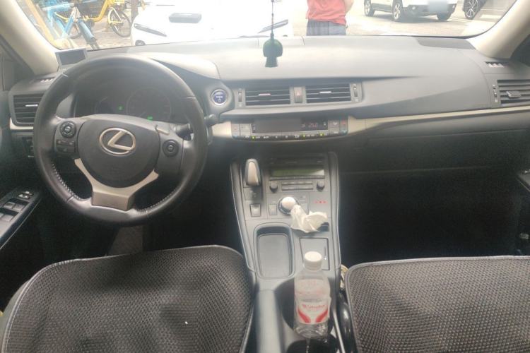 Used Lexus CT 2017 CT200h Elite Edition Monotone China VI Center Console