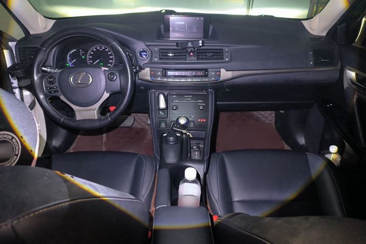Used Lexus CT 2017 CT200h Comfort Edition Monochrome China V Standard Center Console
