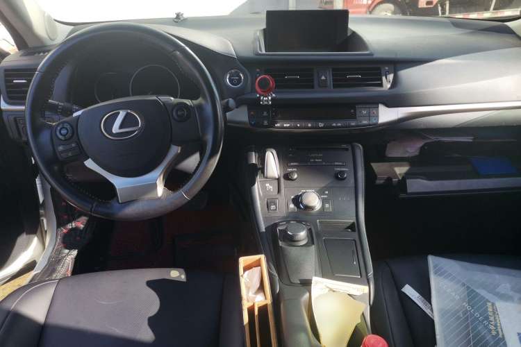 Used Lexus CT 2017 CT200h Comfort Edition Monochrome China V Standard Center Console