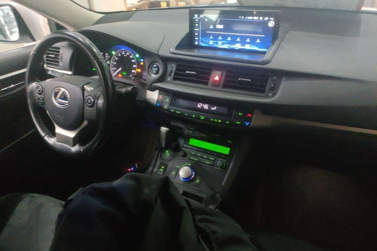 Used Lexus CT 2017 CT200h Elite Edition Monotone China VI Center Console