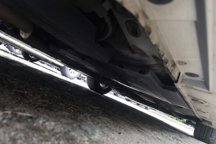 Used Lexus CT 2017 CT200h Comfort Edition Monochrome China VI Chassis Rear Right