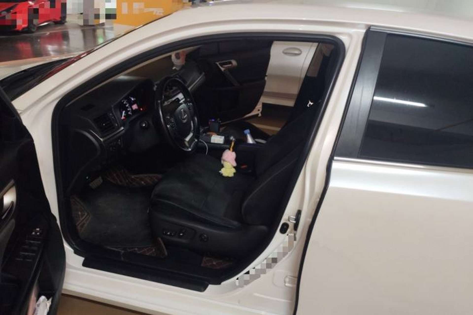Used Lexus CT 2017 CT200h Elite Edition Two-Tone China V Standard Driver Seat
