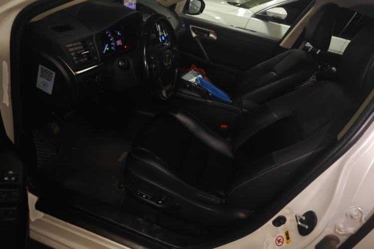 Used Lexus CT 2017 CT200h Comfort Edition Monochrome China V Standard Driver Seat