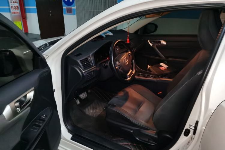 Used Lexus CT 2017 CT200h Elite Edition Solid Color China V Standard Driver Seat