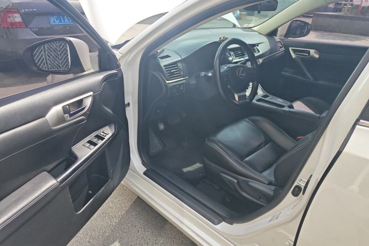 Used Lexus CT 2017 CT200h Elite Edition Solid Color China V Standard Driver Seat