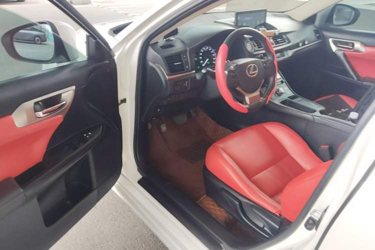 Used Lexus CT 2017 CT200h Elite Edition Solid Color China V Standard Driver Seat