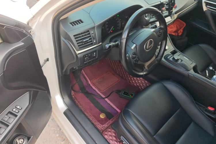 Used Lexus CT 2017 CT200h Comfort Edition Monochrome China V Standard Driver Seat